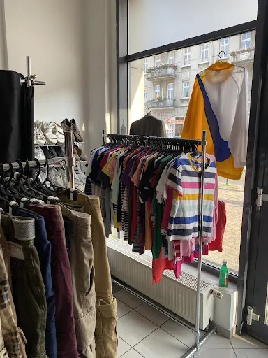 Prima Sort – Markowa Odzież Używana lumpeks Poznań